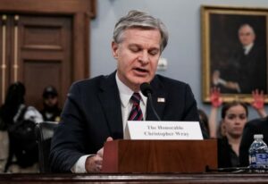 美国联邦调查局局长克里斯托弗·雷 (Christopher Wray)