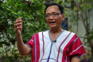 克伦民族联盟 (KNU) 发言人 Padoh Saw Taw Nee 在湄索接受路透社采访