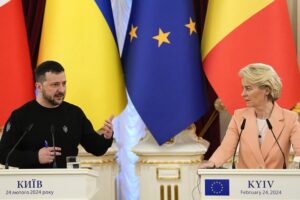 乌克兰总统泽连斯基在基辅与欧盟委员会主席冯德莱恩举行联合新闻发布会