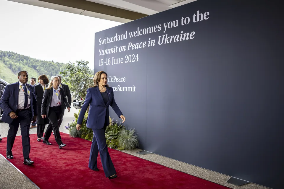 美国副总统卡马拉·哈里斯出席乌克兰和平峰会