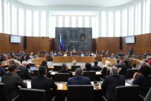 斯洛文尼亚议会在卢布尔雅那就承认巴勒斯坦为独立国家进行辩论