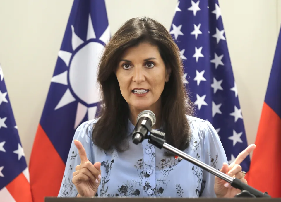 美国前驻联合国大使妮基·哈莉（Nikki Haley）在台北向媒体发表讲话