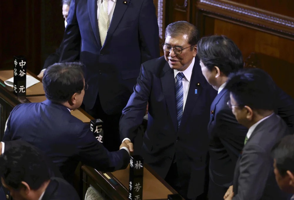 石破茂当选为日本103任首相